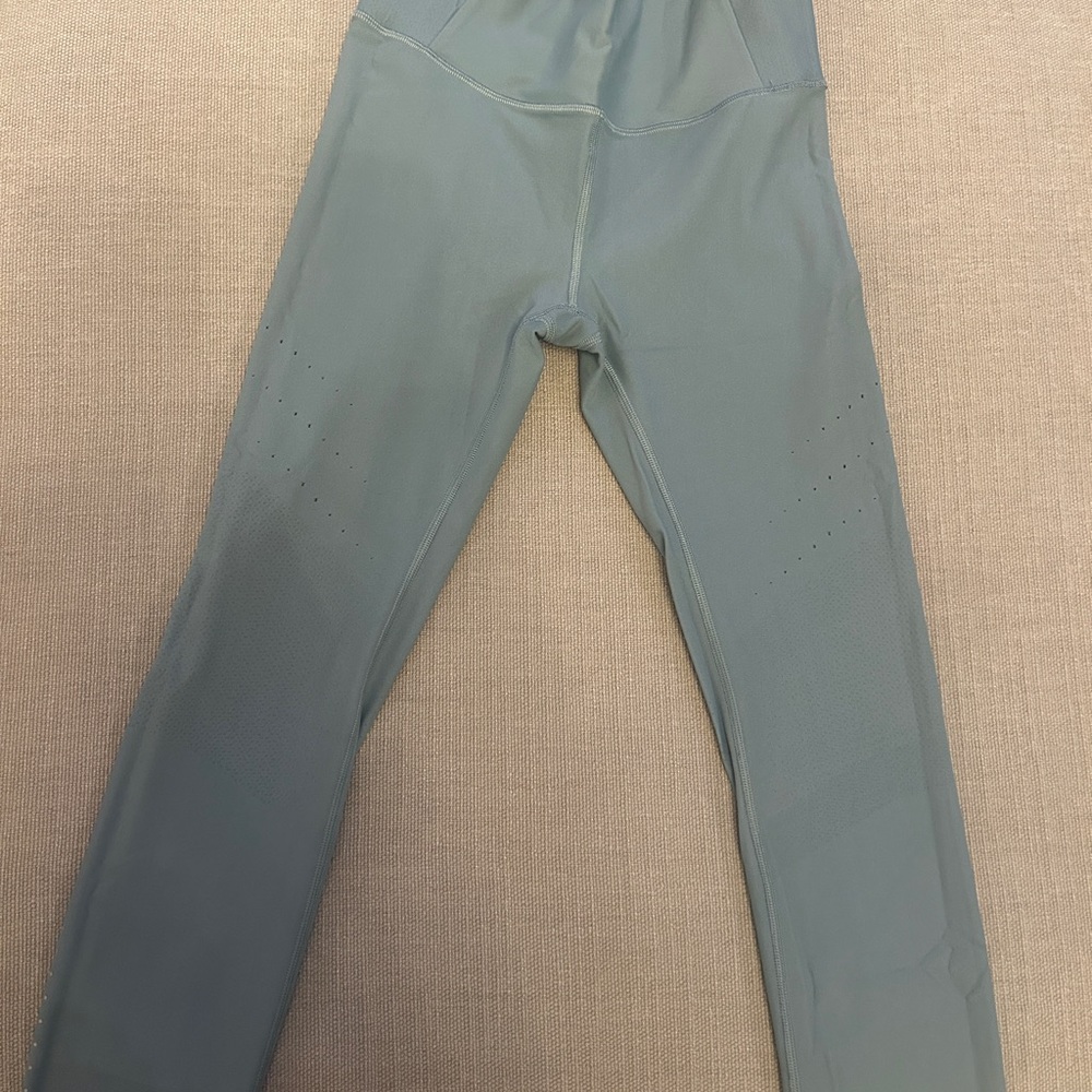 Lululemon Zoned In High Rise Crop 23" Blue Cast